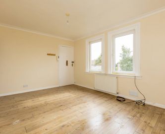 Third image of 15/3 Restalrig Crescent, Edinburgh, EH7 6HH
