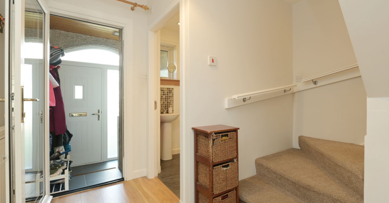 15 Bonaly Brae, Edinburgh, EH13 0QF