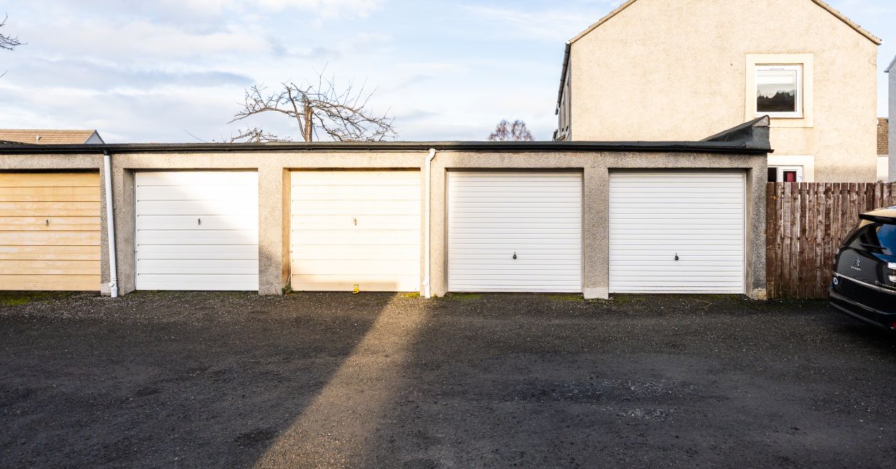 15 Bonaly Brae, Edinburgh, EH13 0QF