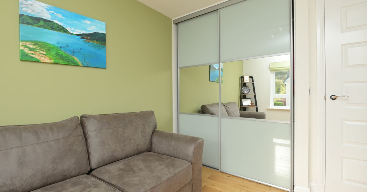 51 Clippens Drive, Edinburgh, EH17 8TU
