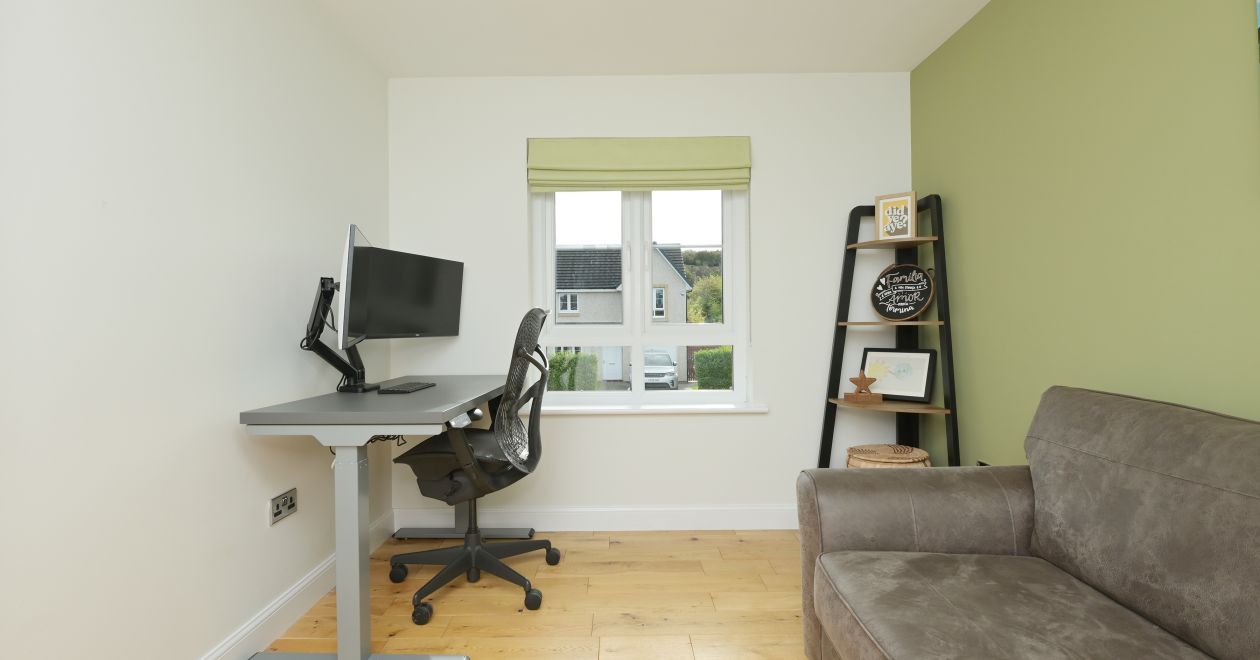 51 Clippens Drive, Edinburgh, EH17 8TU