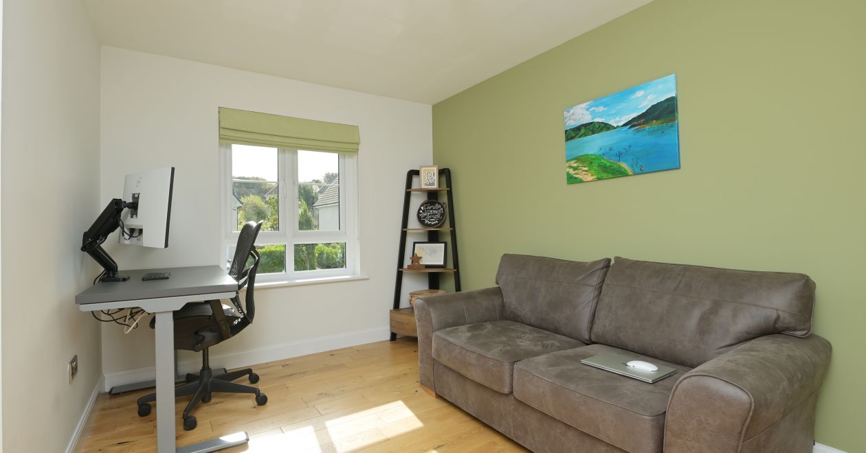 51 Clippens Drive, Edinburgh, EH17 8TU