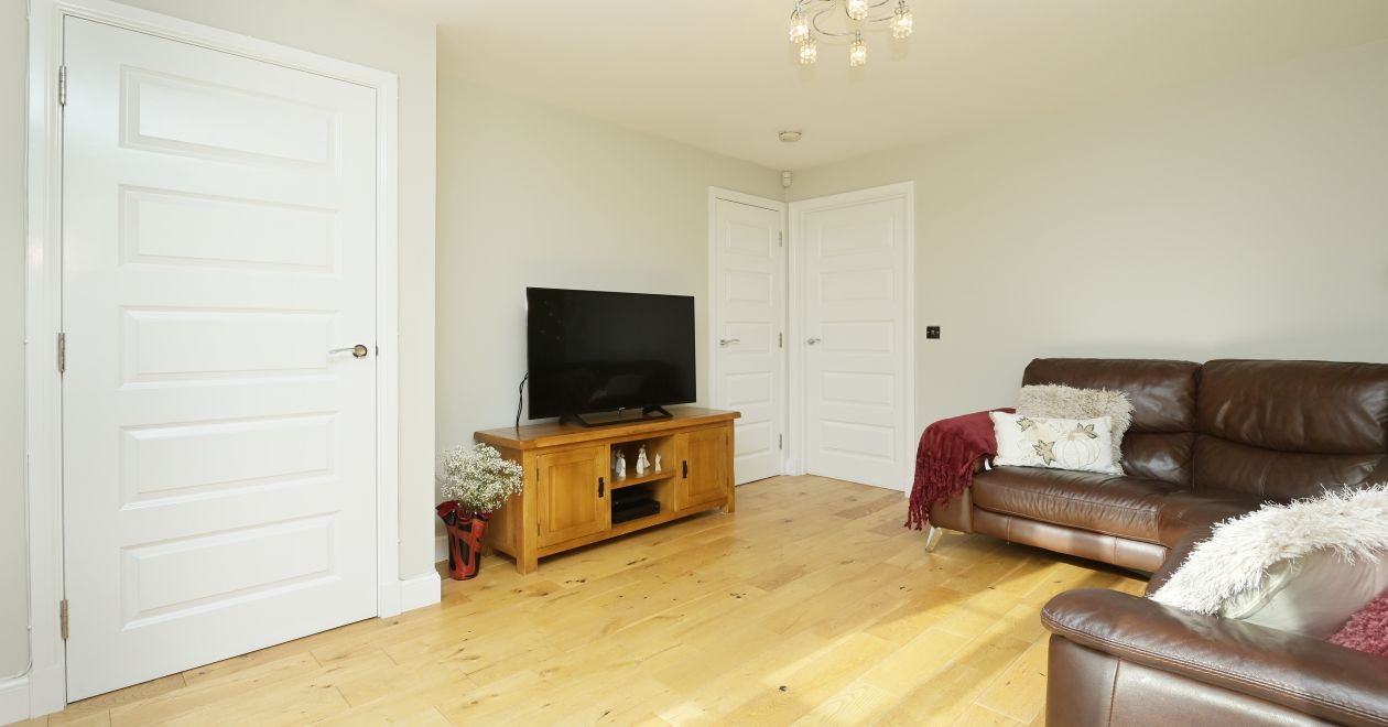 51 Clippens Drive, Edinburgh, EH17 8TU