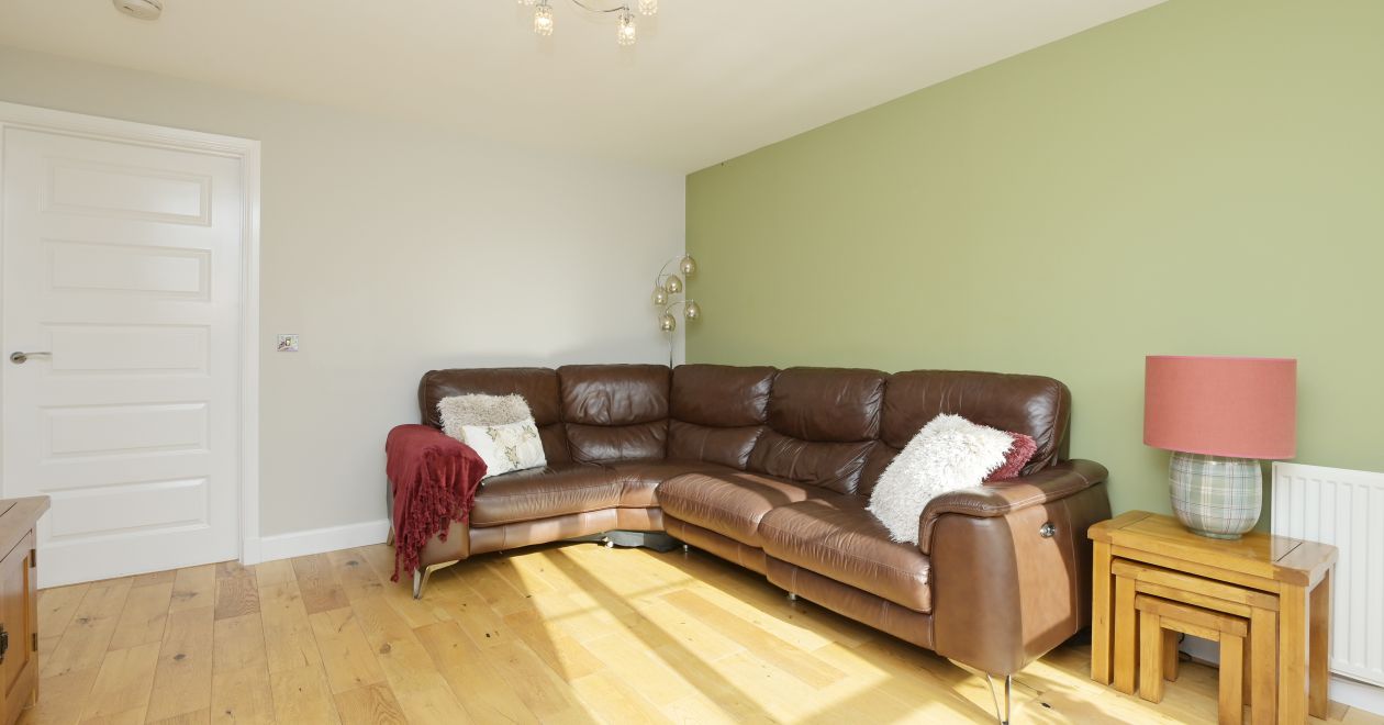 51 Clippens Drive, Edinburgh, EH17 8TU