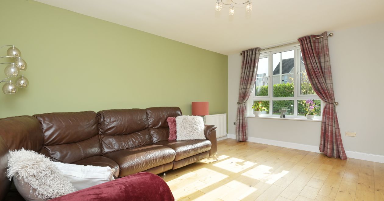 51 Clippens Drive, Edinburgh, EH17 8TU