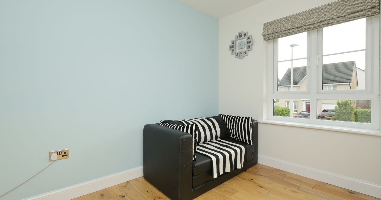 51 Clippens Drive, Edinburgh, EH17 8TU