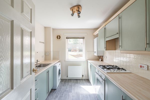 23 Parkgrove Loan, Edinburgh, EH4 7QX - Image 3