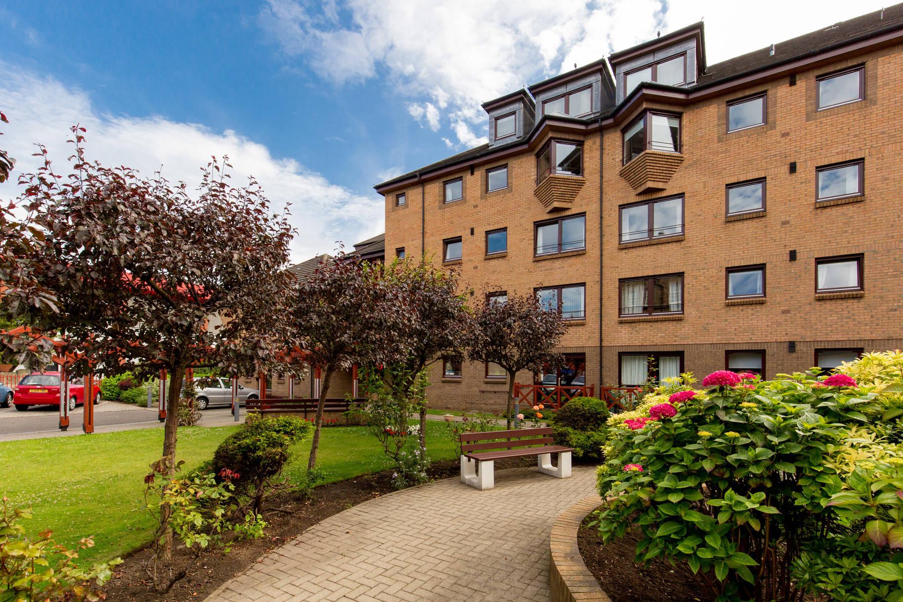 Flat 217, 173 Carlyle Court, Comely Bank Road, Edinburgh, EH4 1DH