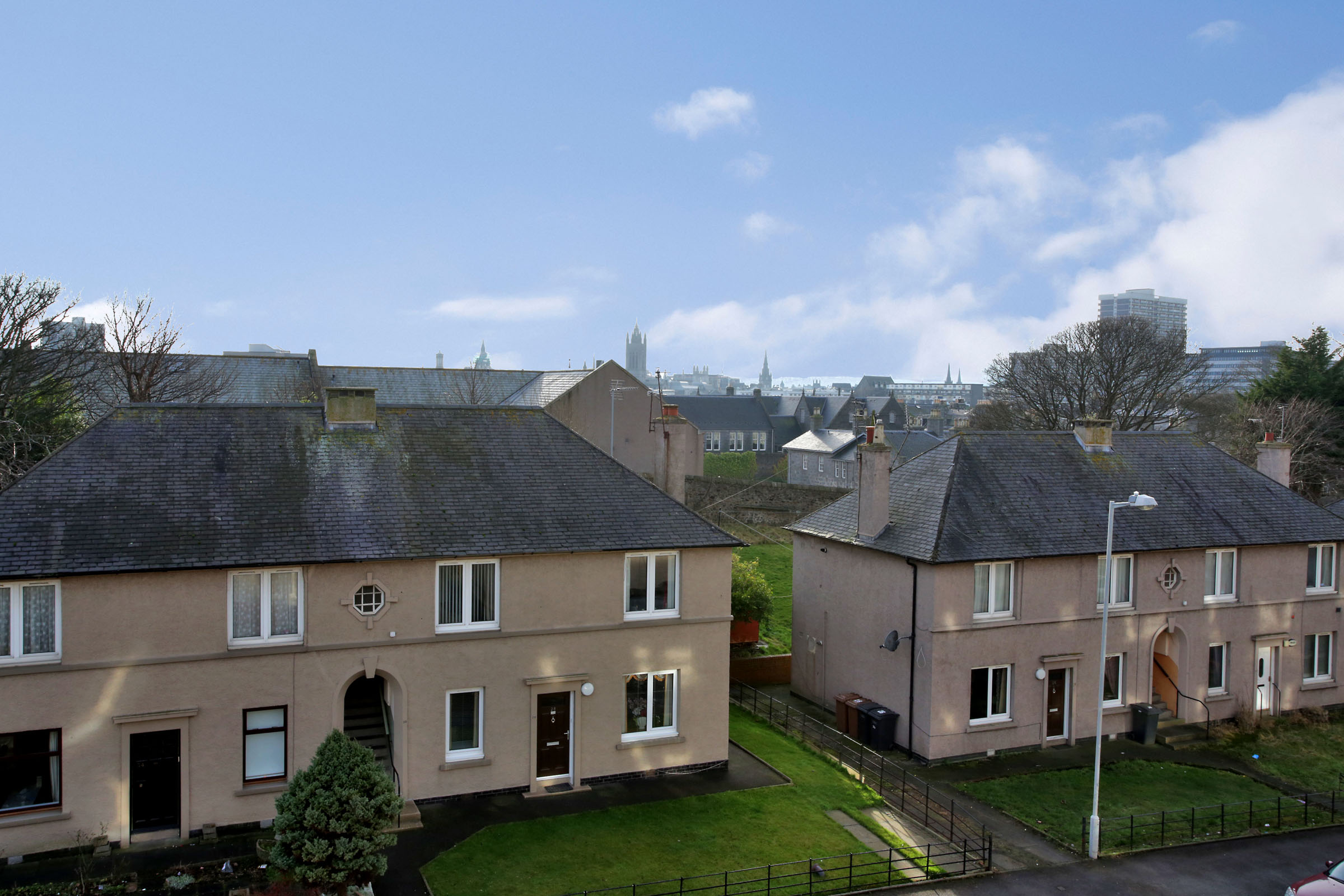 Property details for 35D Seaforth Road, Aberdeen, AB25 3PG Peterkins