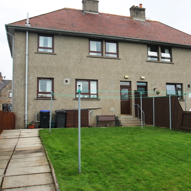 Property details for 4 Main Street, Lumsden, AB54 4JN Peterkins