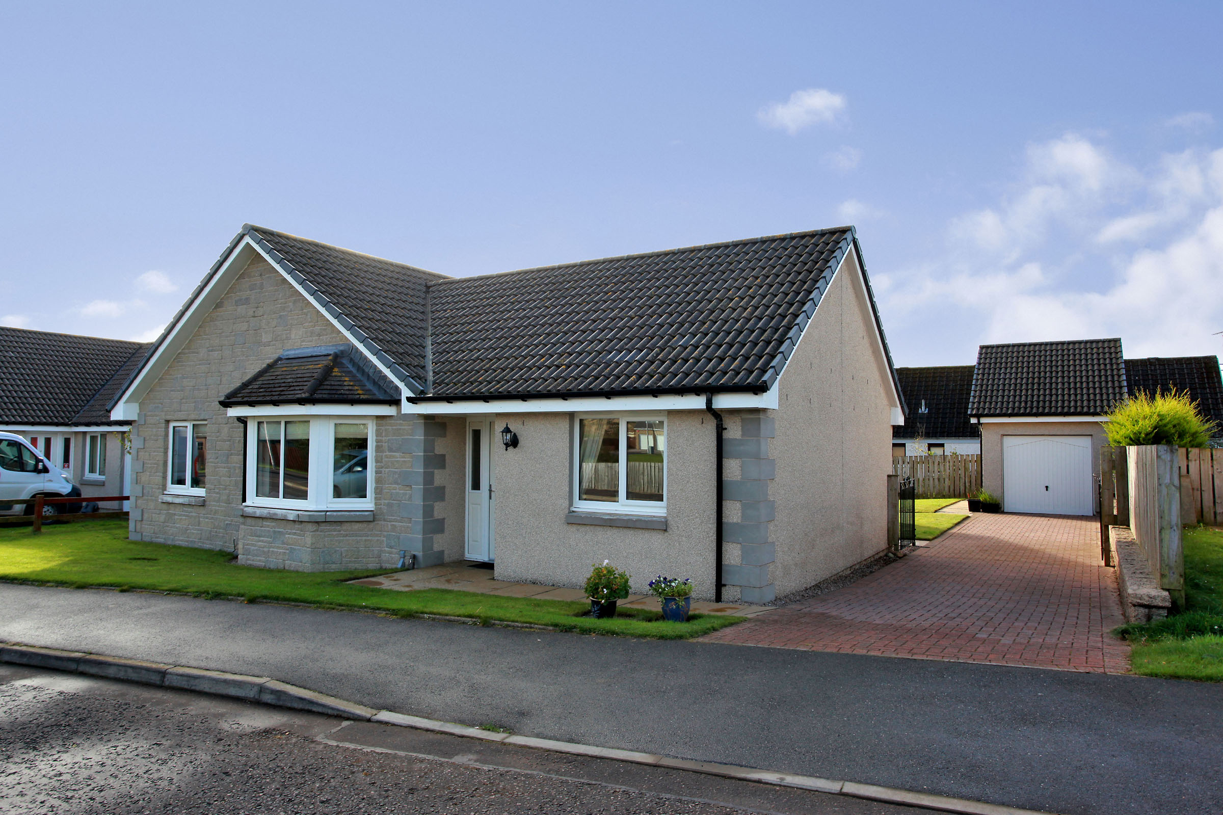Property details for 5 Homefarm Place, Rothienorman, Inverurie, AB51